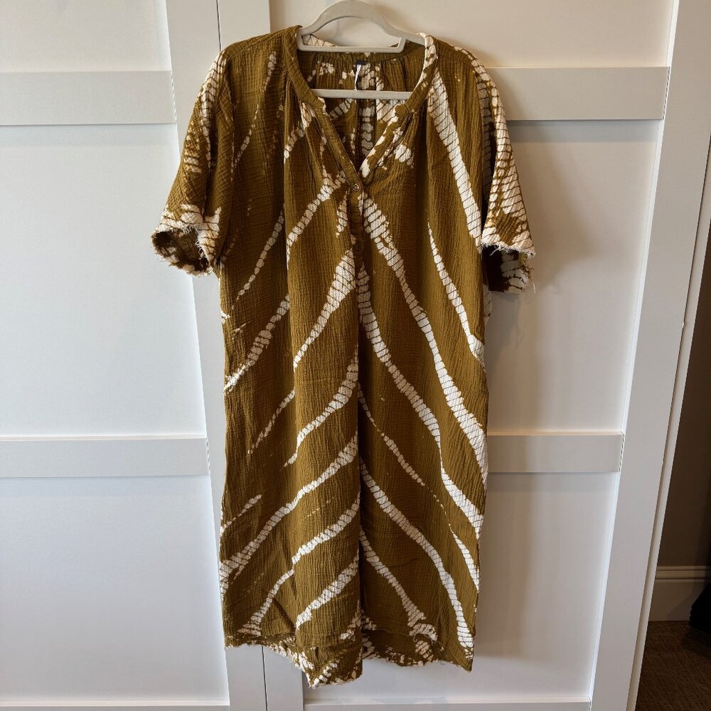 YFB YOUNG FABULOUS & BROKE Sz M/L Tie Dye Kaftan Dress - Picture 2 of 6